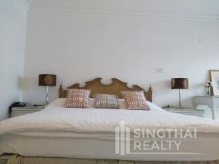 For RENT : Fifty Fifth Tower / 3 Bedroom / 3 Bathrooms / 196 sqm / 65000 THB [5870324]