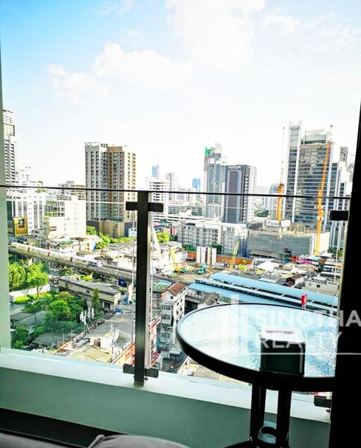 For RENT : The Diplomat 39 / 1 Bedroom / 1 Bathrooms / 61 sqm / 65000 THB [6346398]