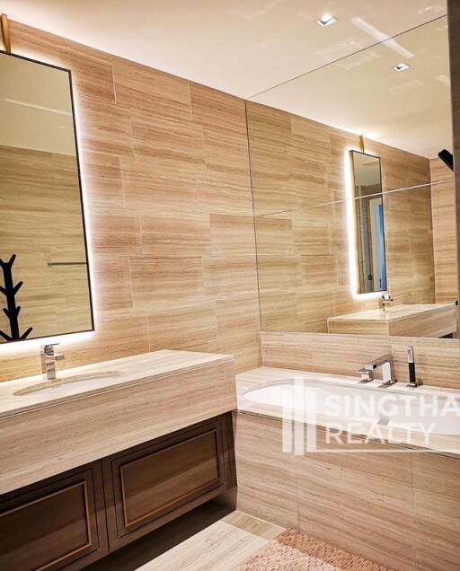 For RENT : The Diplomat 39 / 1 Bedroom / 1 Bathrooms / 61 sqm / 65000 THB [6346398]