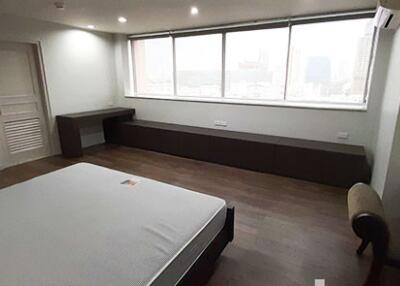 For RENT : President Park Sukhumvit 24 / 3 Bedroom / 3 Bathrooms / 224 sqm / 65000 THB [7169184]