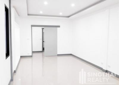 For RENT : Townhouse Sathorn / 3 Bedroom / 3 Bathrooms / 201 sqm / 65000 THB [7274450]