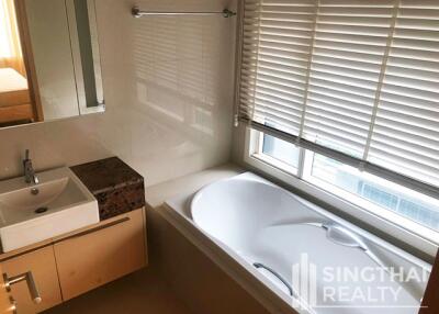 For RENT : 39 by Sansiri / 2 Bedroom / 2 Bathrooms / 81 sqm / 65000 THB [7610982]