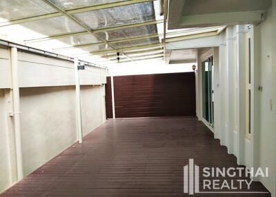 For RENT : House Ekkamai / 3 Bedroom / 3 Bathrooms / 151 sqm / 65000 THB [7653780]