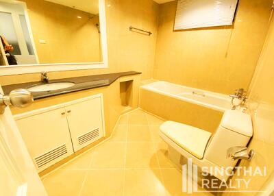 For RENT : Cosmo Villa / 3 Bedroom / 3 Bathrooms / 251 sqm / 65000 THB [7986790]