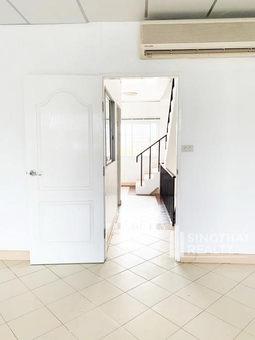 For RENT : Townhouse Thonglor / 3 Bedroom / 4 Bathrooms / 251 sqm / 65000 THB [8058744]