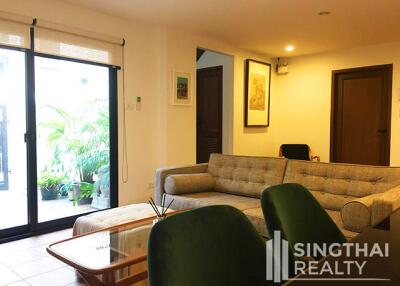 For RENT : Townhouse Phromphong / 4 Bedroom / 3 Bathrooms / 201 sqm / 65000 THB [8077046]