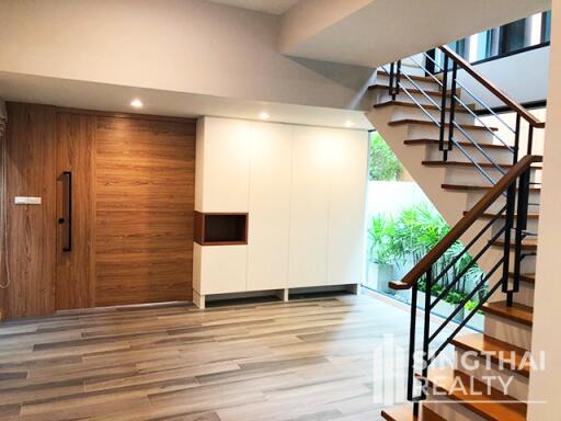 For RENT : Townhouse Ekkamai / 3 Bedroom / 4 Bathrooms / 201 sqm / 65000 THB [8407627]