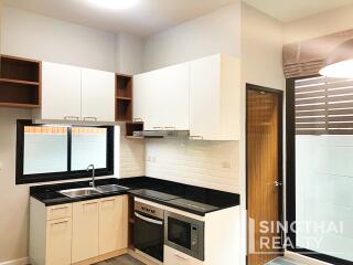 For RENT : Townhouse Ekkamai / 3 Bedroom / 4 Bathrooms / 201 sqm / 65000 THB [8407627]