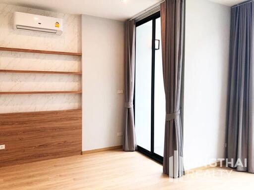 For RENT : Townhouse Ekkamai / 3 Bedroom / 4 Bathrooms / 201 sqm / 65000 THB [8407627]