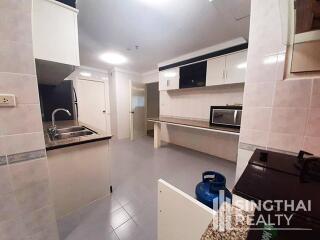 For RENT : Fifty Fifth Tower / 3 Bedroom / 3 Bathrooms / 253 sqm / 65000 THB [8438803]