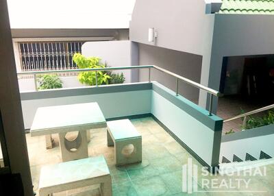 For RENT : House Ekkamai / 3 Bedroom / 3 Bathrooms / 251 sqm / 65000 THB [8504406]