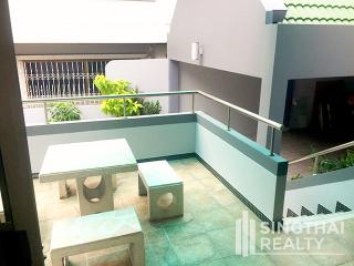 For RENT : House Ekkamai / 3 Bedroom / 3 Bathrooms / 251 sqm / 65000 THB [8504406]