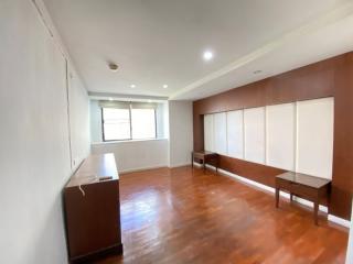 For RENT : President Park Sukhumvit 24 / 3 Bedroom / 4 Bathrooms / 260 sqm / 65000 THB [9793206]