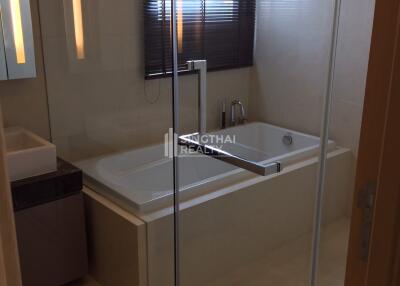 For RENT : Hyde Sukhumvit 13 / 2 Bedroom / 2 Bathrooms / 85 sqm / 65000 THB [9796159]