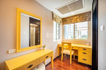 For RENT : AP Suites Sukhumvit 33 / 3 Bedroom / 3 Bathrooms / 200 sqm / 65000 THB [9859252]