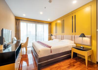 For RENT : AP Suites Sukhumvit 33 / 3 Bedroom / 3 Bathrooms / 200 sqm / 65000 THB [9859252]