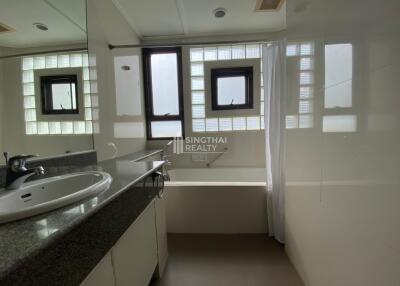 For RENT : Charoenjai place / 2 Bedroom / 2 Bathrooms / 185 sqm / 65000 THB [9988944]