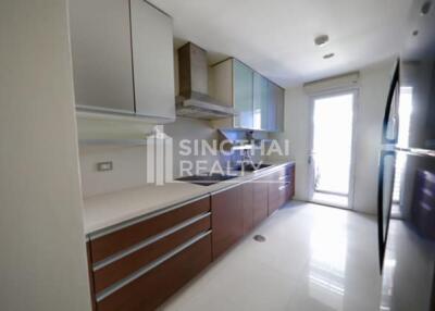 For RENT : Avenue 61 / 3 Bedroom / 3 Bathrooms / 166 sqm / 65000 THB [10266517]