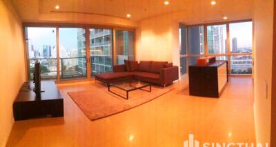 For RENT : The River / 2 Bedroom / 2 Bathrooms / 110 sqm / 70000 THB [R10063]