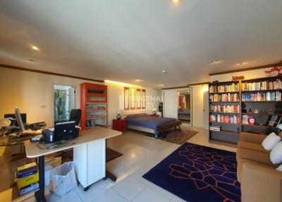 For RENT : Pearl Garden / 3 Bedroom / 3 Bathrooms / 181 sqm / 65000 THB [R10138]