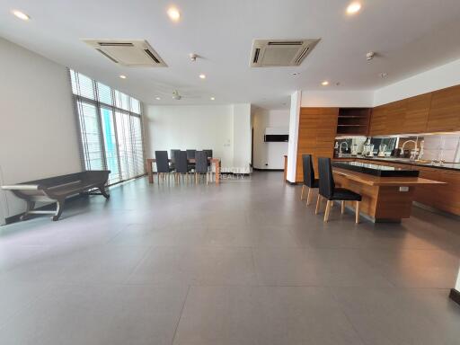 For RENT : The Prime 11 / 4 Bedroom / 4 Bathrooms / 177 sqm / 65000 THB [10266163]