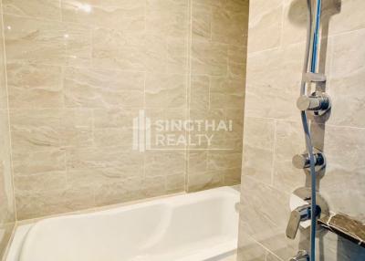 For RENT : ASHTON Asoke - Rama 9 / 2 Bedroom / 2 Bathrooms / 67 sqm / 65000 THB [R10646]