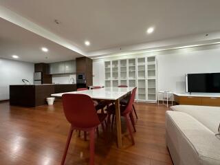 For RENT : The Natural Place Suite / 2 Bedroom / 2 Bathrooms / 149 sqm / 65000 THB [R11081]