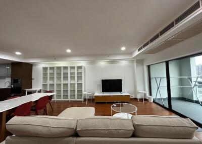 For RENT : The Natural Place Suite / 2 Bedroom / 2 Bathrooms / 149 sqm / 65000 THB [R11081]