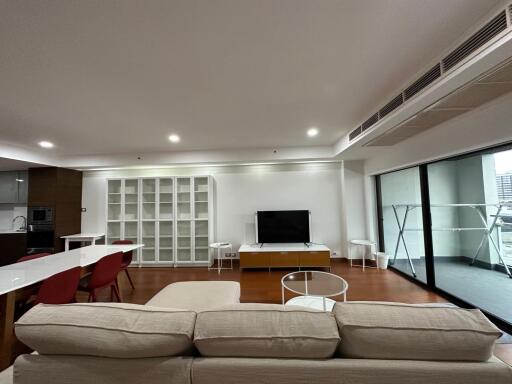 For RENT : The Natural Place Suite / 2 Bedroom / 2 Bathrooms / 149 sqm / 65000 THB [R11081]