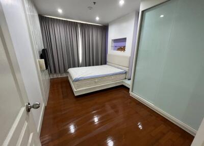 For RENT : Grand Langsuan / 3 Bedroom / 2 Bathrooms / 150 sqm / 65000 THB [10650943]