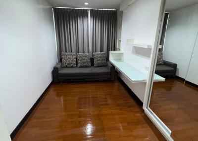 For RENT : Grand Langsuan / 3 Bedroom / 2 Bathrooms / 150 sqm / 65000 THB [10650943]