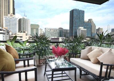 For RENT : Krystal Court / 2 Bedroom / 2 Bathrooms / 166 sqm / 67000 THB [5601050]