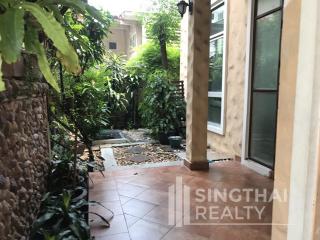 For RENT : House Nana / 3 Bedroom / 3 Bathrooms / 281 sqm / 69000 THB [5459933]