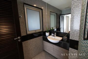 For RENT : Seven Place Executive Residences / 2 Bedroom / 2 Bathrooms / 202 sqm / 75000 THB [10307855]