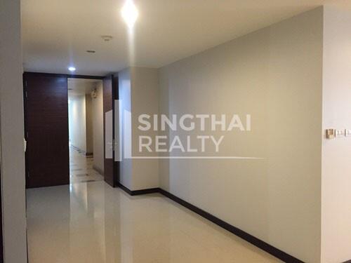 For RENT : Avenue 61 / 3 Bedroom / 3 Bathrooms / 191 sqm / 70000 THB [2868176]