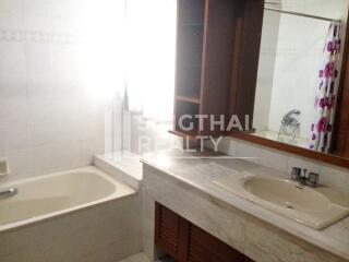 For RENT : Promsuk Condominium / 3 Bedroom / 3 Bathrooms / 321 sqm / 70000 THB [3533390]