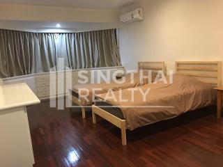 For RENT : Baan Suanpetch / 3 Bedroom / 3 Bathrooms / 266 sqm / 80000 THB [4076348]