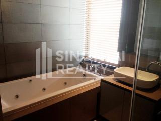 For RENT : M Silom / 2 Bedroom / 2 Bathrooms / 81 sqm / 70000 THB [4308500]