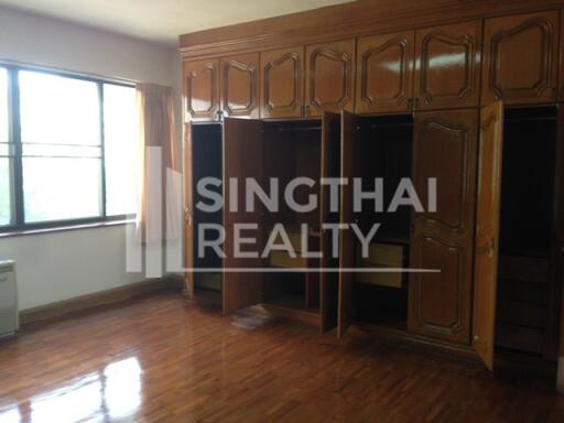 For RENT : Arcadia Tower / 3 Bedroom / 3 Bathrooms / 281 sqm / 70000 THB [4402712]