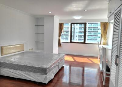 For RENT : Acadamia Grand Tower / 3 Bedroom / 2 Bathrooms / 195 sqm / 70000 THB [5427119]