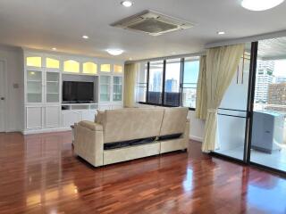 For RENT : Acadamia Grand Tower / 3 Bedroom / 2 Bathrooms / 195 sqm / 70000 THB [5427119]