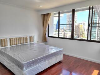 For RENT : Acadamia Grand Tower / 3 Bedroom / 2 Bathrooms / 195 sqm / 70000 THB [5427119]