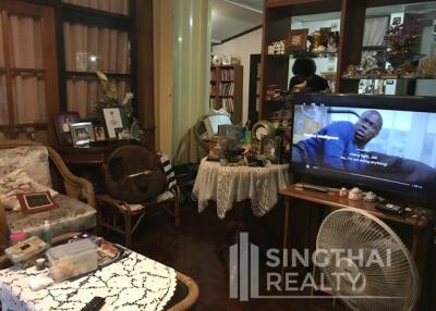 For RENT : House Phromphong / 3 Bedroom / 3 Bathrooms / 281 sqm / 70000 THB [6090250]