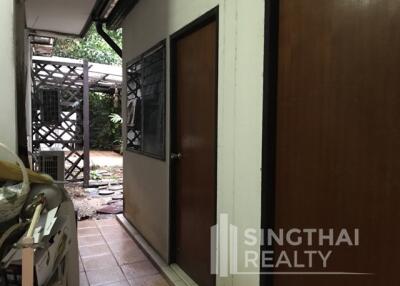 For RENT : House Phromphong / 3 Bedroom / 3 Bathrooms / 281 sqm / 70000 THB [6090250]