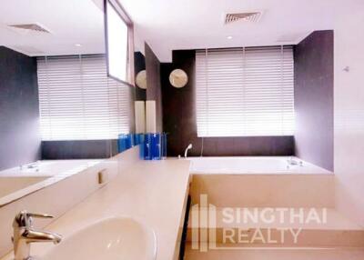 For RENT : Tai Ping Towers / 3 Bedroom / 2 Bathrooms / 253 sqm / 70000 THB [6227874]