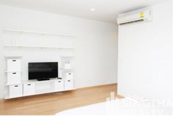 For RENT : HQ by Sansiri / 2 Bedroom / 2 Bathrooms / 101 sqm / 70000 THB [6386721]