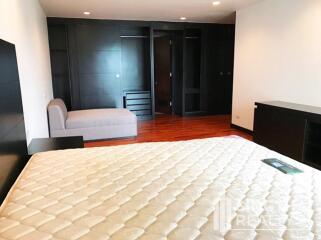 For RENT : Avenue 61 / 3 Bedroom / 3 Bathrooms / 199 sqm / 70000 THB [6430815]