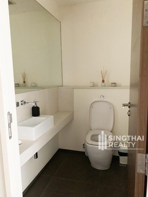 For RENT : The River / 2 Bedroom / 1 Bathrooms / 139 sqm / 70000 THB [6694690]