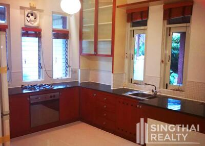 For RENT : Townhouse Thonglor / 3 Bedroom / 3 Bathrooms / 351 sqm / 70000 THB [7443429]