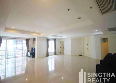 For RENT : La Vie En Rose Place / 3 Bedroom / 3 Bathrooms / 183 sqm / 70000 THB [7574380]